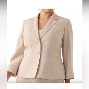 Le Suit Light Beige two button Blazer plus  size 18W NWT